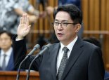 "아빠찬스 밝혀지면 사퇴할 것"..이균용, 아들 '김앤장 인턴' 논란에 강경 대응