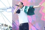 [포토] 빈지노, '런 유어 웨이 서울 애프터 파티 무대'