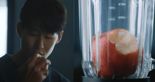 사과 한 입 베어물고 믹서기에 ‘툭’...손흥민 ‘애플 저격광고’ 뭐길래