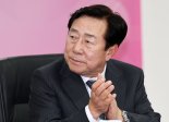 "中企 성장에 앞장"…김기문 회장, 이영 장관에 감사패 전달