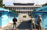 판문점 견학 또 중단, 통일장관 방문도 취소..“북한 권총무장에 안전문제”
