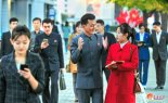 "총살 경고도 안 통해" 길거리서 입맞춤까지..北 젊은 연인들의 '한국식 연애'
