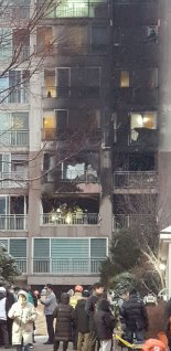 [속보]서울 도봉구 아파트서 불…2명 사망