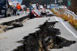 곧 골든타임 72시간...日지진 구조작업 전력