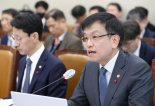 '역동성' 발목 잡는 국가부채...이자상환 부담 4조원 육박