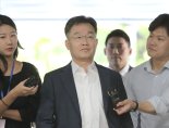 검찰, '尹명예훼손 혐의' 당사자 김만배·신학림 피의자 동시 소환