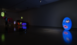 [세계 최고 조각가와 K-조각] <16>토니 아워슬러, 전자거울에 비친 현대의 초상