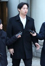 '김하성·류현진 공갈 혐의' 임혜동 구속심사…30분 만에 종료