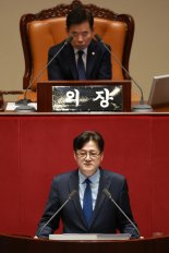 <D-50>홍익표 "여야, 사람이 존중받는 공정한 경제질서 만들자"[2024 총선]