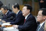 [속보]尹 "병원 인력구조 바꿔야, 전공의 비중 매우 기형적"