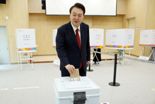 [속보]尹, 부산 강서구에서 참모들과 22대 총선 사전투표[2024 총선]