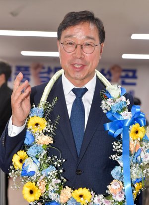 서귀포시 민주당 위성곤 "제2공항 해결 위한 원탁회의 제안"