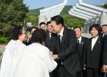 "자기애가 과한 듯" 용산, 尹 4.19 참배 비판한 조국당에 반격