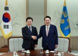 [속보]尹-이재명, 대통령실서 첫 영수회담 돌입