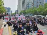 검은 옷 입은 공무원 "악성민원 전담부 만들고 대응 강화를" [현장르포]