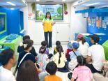 '환경보호교육 대표주자' 교보생명, 친환경차량 활용한 어린이 환경교실 열어