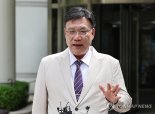 "정신 차리고 투쟁하라" 의료계측 변호사 전공의 비판
