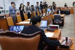 巨野, '상임위 독주' 이어 방송3법·특검 꺼내들며 '입법 속도전'