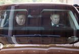 푸틴이 김 위원장에 선물한 11억 車..의미심장한 번호판의 의미는?