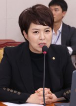 "이재명 특혜의혹 코나아이, 내년에도 3조원대 지역화폐 굴린다"