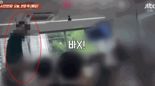 "요즘 유행하는 거다"..수업 중 책상 올라가 "우이우이" 괴성 지르며 교사 조롱한 학생