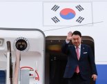 [속보] 尹, APEC 참석차 페루 출국..김건희 불참