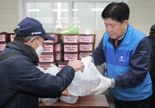 김성한 iM라이프 대표, 탑골공원 무료급식소 찾아 후원의 손길 전해