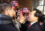 尹탄핵-특검법 놓고 밀어붙이는 野 vs. 단일대오 與