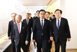 경제 6단체 만난 최 부총리 " 투자·수출 등 정상 추진해달라"
