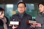 尹측 석동현, 이재명 등 맞고소…"내란 선동·선전죄 허위 고발"