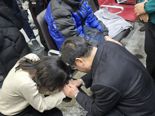 [르포]"신원 파악 빨리 해달라"…무안참사의 밤 유가족 숨죽인 채 오열