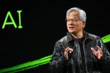 '반도체 무기화' 나서는 美, 전 세계 AI 칩 수출 통제할 수도