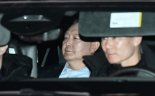 尹, 서울구치소 독방으로…아침은 시리얼·우유