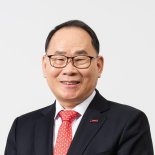 이영관 도레이첨단소재 회장, 회고록 인세 기부