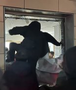 [속보]경찰, 기동대 등 1400여명 투입해 서부지법 '난동' 강제 진압