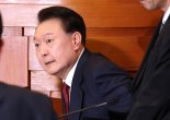 '특식' 없는 독방에서 설 맞는 尹…김건희 여사 면회 갈까