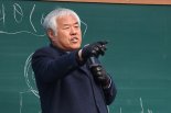 경찰, '내란선동 혐의' 전광훈 특임전도사 2명, 참고인 조사