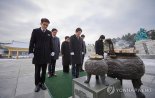 이재명, 연평해전 전사자 묘역 참배…"軍 정치 동원되지 않아야"