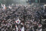 尹탄핵반대 여론 40%대 안착 주목..탄핵정국 변수되나