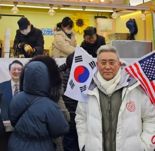 '尹대통령 수감’ 서울구치소 찾아 '커피차 이벤트' 벌인 최준용