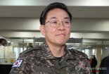 尹 탄핵심판서 '입 닫은' 이진우…尹 "달 그림자 쫓는 느낌"