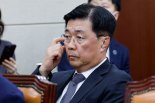 尹 앞에 선 홍장원 "尹, '싹 다 잡아들이라' 기억한다" 증언