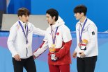 한국 쇼트트랙 인성도 최강이네... '전관왕 저지' 린샤오쥔에게 따스한 축하[하얼빈AG]