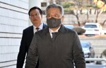 '대장동 50억 클럽' 박영수 1심 징역 7년..."비난가능성 높아"[상보]