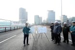 성남시, 수내교 분당 방향 가설교량 설치 완료…4차로 임시도로 개통