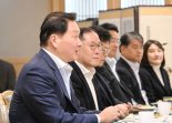 [fn사설] 첫 경제사절단 방미, 정부 대신해 협상 성과 내길