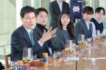 강태영 농협은행장 직원들과 점심 '격의 없는 소통'