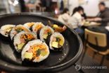 "김밥 시켰더니 상차림비 1000원 내라는 분식집…반찬은 콩나물국·김치"