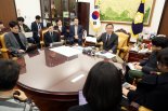 조기 대선 금기시에도 개헌론 분출하는 與