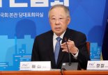 '파란 넥타이 맨' 류진 회장 "이재명 대표와 허심탄회하게 의견 교환"...상법 개정 등 우려 전달